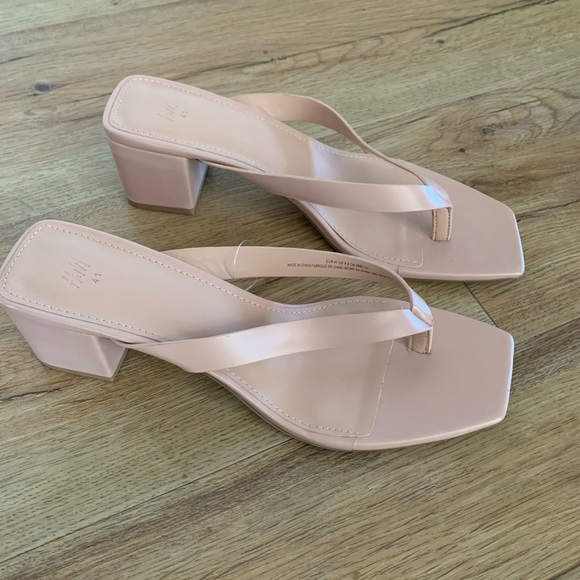 H&M Sandals - Picture 1 of 4